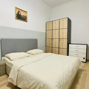 дизайнерські Loft на героїв упа Апартаменты Львов